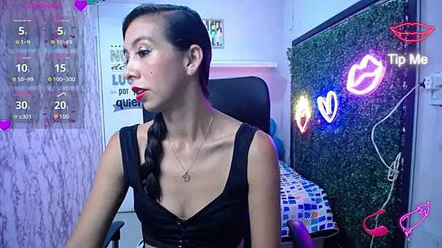 Snapshot of sandra_petite19 chatting on July 7, 2026, 3:20 am sandra petite19 online show from July 7, 2026, 3:20 am