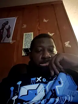 Snapshot of billyboom1 chatting on April 1, 2026, 11:24 pm billyboom1 online show from April 1, 2026, 11:24 pm