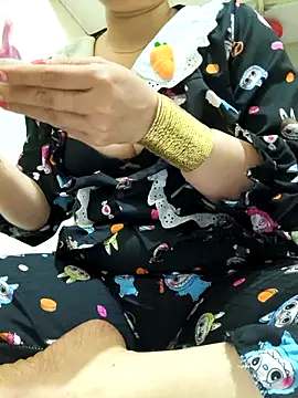 Love forever 69 online show from April 28, 2026, 4:06 am