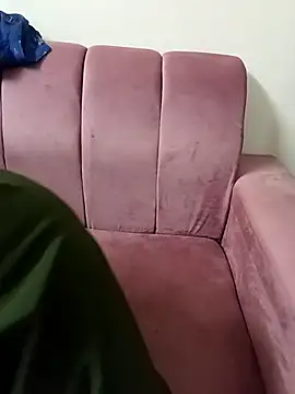 ritika gupta02 online show from April 5, 2026, 4:37 pm