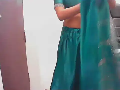 Snapshot of ragini_bby chatting on June 19, 2026, 1:43 am ragini bby online show from June 19, 2026, 1:43 am