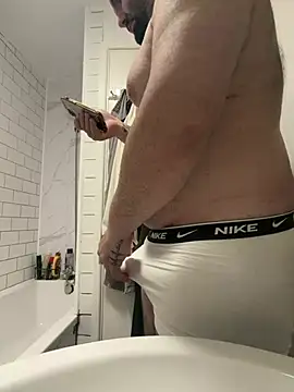 bigmillz32 online show from March 29, 2026, 12:54 am