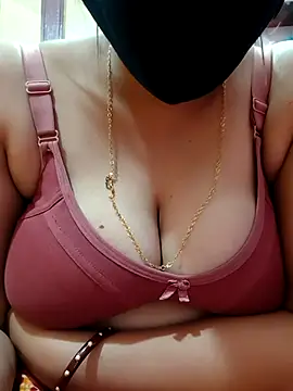 tulidas96778 online show from April 5, 2026, 2:36 pm