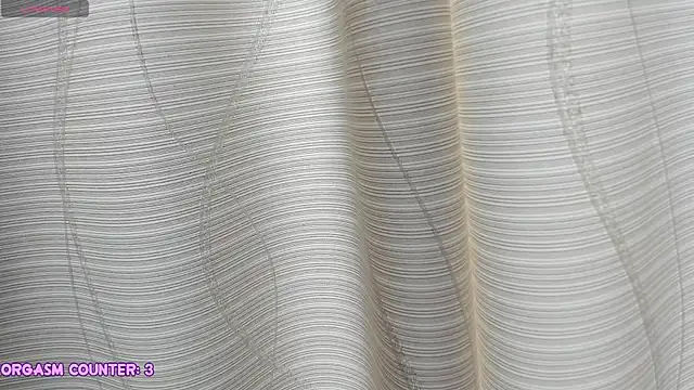 RileyNymph online show from June 25, 2026, 3:39 am