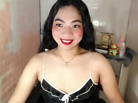 Snapshot of xLinda_Walkerx chatting on May 19, 2026, 3:24 am xLinda Walkerx online show from May 19, 2026, 3:24 am