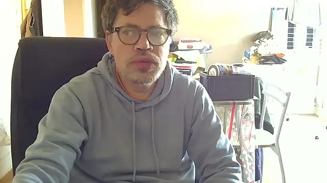 calou123 online show from March 18, 2026, 3:37 pm