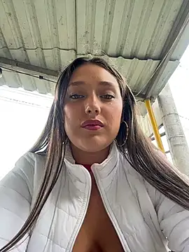 Snapshot of Naughty-Samanta- chatting on July 1, 2026, 12:40 pm Naughty-Samanta- online show from July 1, 2026, 12:40 pm