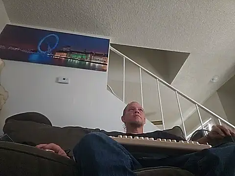 Snapshot of yourMasterisBored chatting on July 3, 2026, 2:01 pm yourMasterisBored online show from July 3, 2026, 2:01 pm