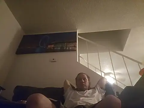 Snapshot of yourMasterisBored chatting on July 28, 2026, 3:13 am yourMasterisBored online show from July 28, 2026, 3:13 am