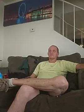 Snapshot of yourMasterisBored chatting on July 30, 2026, 1:21 pm yourMasterisBored online show from July 30, 2026, 1:21 pm