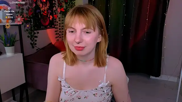 Snapshot of susie_miu chatting on April 11, 2026, 8:46 pm susie miu online show from April 11, 2026, 8:46 pm