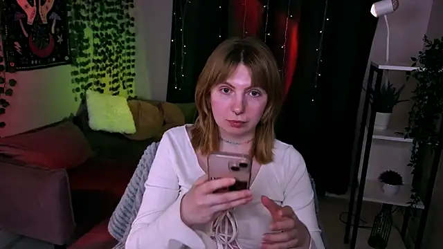 Snapshot of susie_miu chatting on June 24, 2026, 9:25 pm susie miu online show from June 24, 2026, 9:25 pm