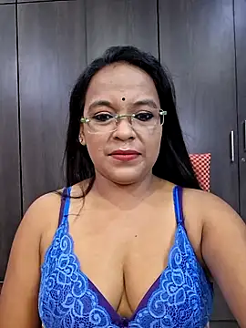 hornyrosy321 online show from May 22, 2026, 6:02 pm