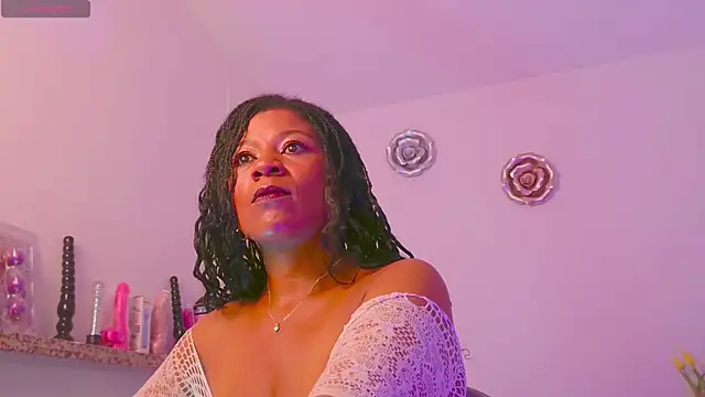 Snapshot of KeisySmith chatting on May 5, 2026, 8:28 pm KeisySmith online show from May 5, 2026, 8:28 pm