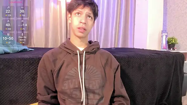 Snapshot of Ethan_qop chatting on May 7, 2026, 11:04 am Ethan qop online show from May 7, 2026, 11:04 am
