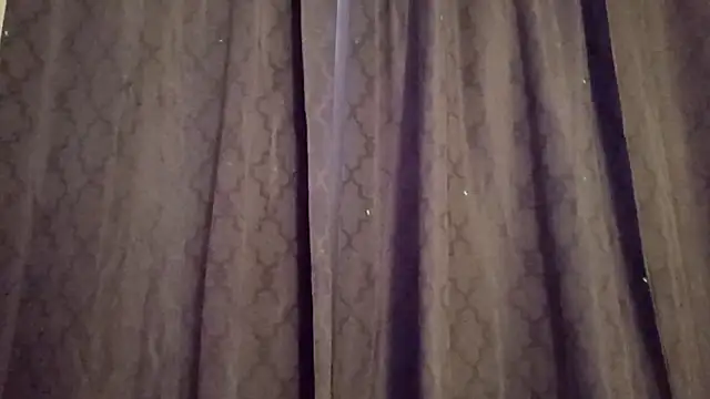 dropanddrippy1 online show from March 24, 2026, 4:28 am