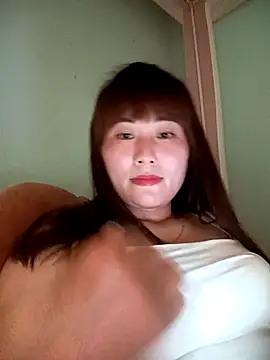 Lucxy-ki6 online show from April 3, 2026, 2:37 pm