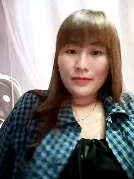 Snapshot of Lucxy-ki6 chatting on May 1, 2026, 12:43 pm Lucxy-ki6 online show from May 1, 2026, 12:43 pm