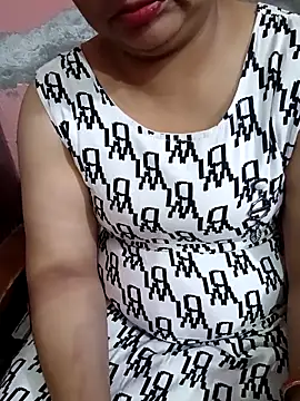 Snapshot of Gujju_bhabhi69 chatting on April 18, 2026, 11:14 am Gujju bhabhi69 online show from April 18, 2026, 11:14 am