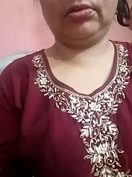 Snapshot of Gujju_bhabhi69 chatting on April 28, 2026, 4:17 am Gujju bhabhi69 online show from April 28, 2026, 4:17 am