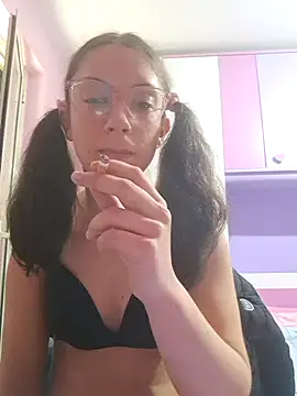 Vivianamado online show from March 15, 2026, 11:05 am