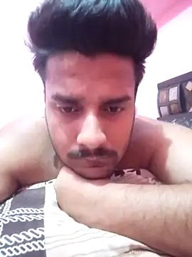 Snapshot of Decentlover67 chatting on June 22, 2026, 8:33 am Decentlover67 online show from June 22, 2026, 8:33 am