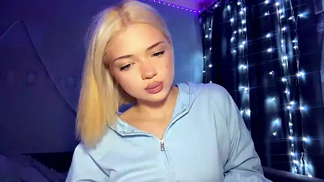 StacyChocopay online show from March 26, 2026, 10:37 pm