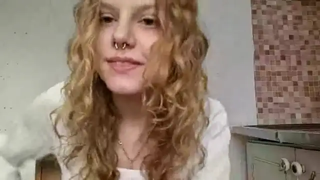 Snapshot of Kira_Wonderfullina chatting on March 16, 2026, 9:13 am Kira Wonderfullina online show from March 16, 2026, 9:13 am