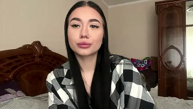 Sofi Funny online show from April 7, 2026, 3:18 am