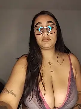 Snapshot of Mia_skyy18 chatting on July 25, 2026, 5:16 am Mia skyy18 online show from July 25, 2026, 5:16 am