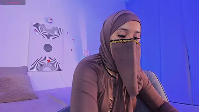 Aminaa Kaarim online show from July 7, 2026, 2:47 am