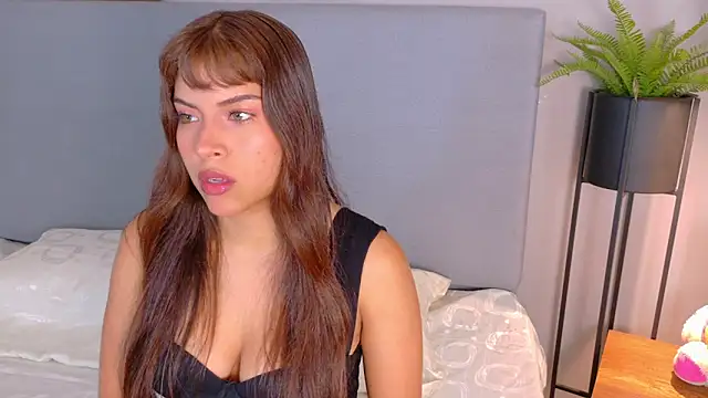 HelenaFoumier online show from March 31, 2026, 10:32 pm