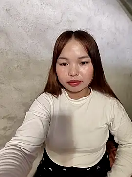 Snapshot of Mina_xYx chatting on April 6, 2026, 12:19 am Mina xYx online show from April 6, 2026, 12:19 am