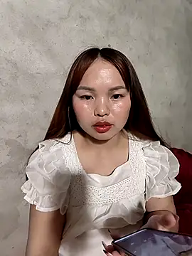 Snapshot of Mina_xYx chatting on April 17, 2026, 11:46 am Mina xYx online show from April 17, 2026, 11:46 am