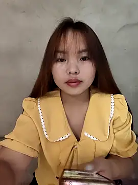 Snapshot of Mina_xYx chatting on April 21, 2026, 2:04 am Mina xYx online show from April 21, 2026, 2:04 am