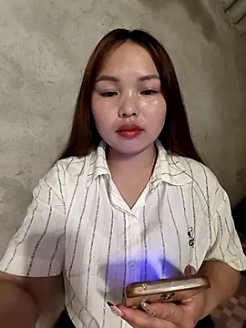 Snapshot of Mina_xYx chatting on April 23, 2026, 12:29 pm Mina xYx online show from April 23, 2026, 12:29 pm