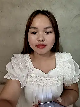 Snapshot of Mina_xYx chatting on April 24, 2026, 1:57 pm Mina xYx online show from April 24, 2026, 1:57 pm