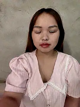 Snapshot of Mina_xYx chatting on April 26, 2026, 4:43 am Mina xYx online show from April 26, 2026, 4:43 am