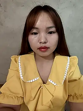 Snapshot of Mina_xYx chatting on April 28, 2026, 2:38 am Mina xYx online show from April 28, 2026, 2:38 am