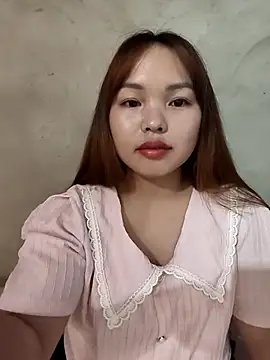 Snapshot of Mina_xYx chatting on April 28, 2026, 2:44 pm Mina xYx online show from April 28, 2026, 2:44 pm