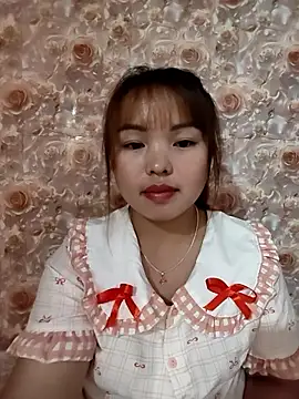 Snapshot of Mina_xYx chatting on June 10, 2026, 4:50 pm Mina xYx online show from June 10, 2026, 4:50 pm