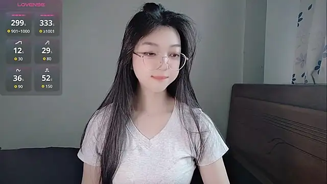 oblakitty  online show from April 26, 2026, 12:41 am