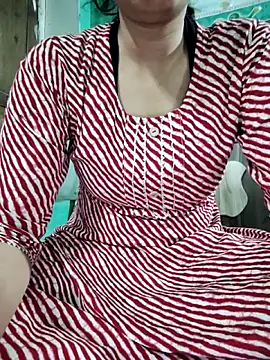 Snapshot of model_seela chatting on April 9, 2026, 7:58 am model seela online show from April 9, 2026, 7:58 am