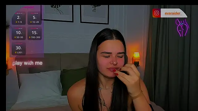EvaRaider online show from July 6, 2026, 3:03 am