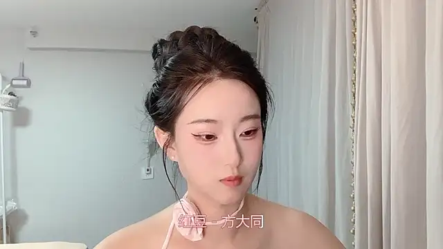 Snapshot of 1X-yiyi chatting on April 18, 2026, 12:09 pm 1X-yiyi online show from April 18, 2026, 12:09 pm