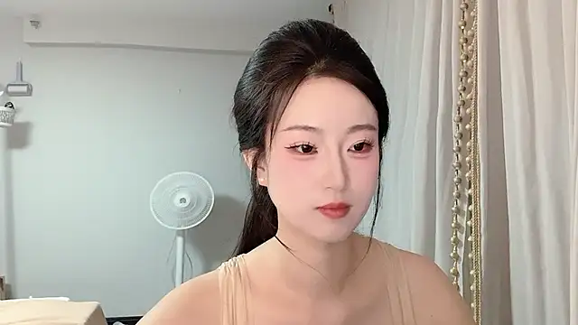 Snapshot of 1X-yiyi chatting on May 16, 2026, 12:04 pm 1X-yiyi online show from May 16, 2026, 12:04 pm