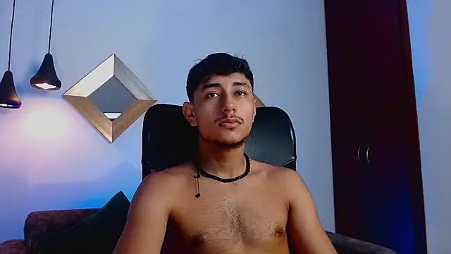Vezzx online show from April 16, 2026, 6:52 pm