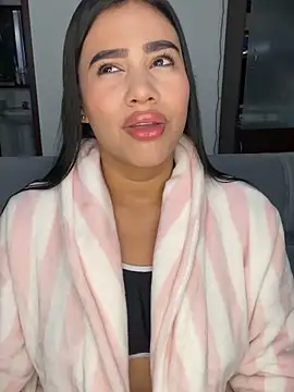 Snapshot of AlisonBeltran1 chatting on March 25, 2026, 4:18 am AlisonBeltran1 online show from March 25, 2026, 4:18 am