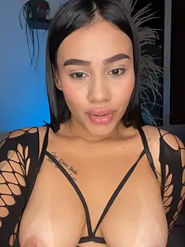 Snapshot of AlisonBeltran1 chatting on April 11, 2026, 7:45 am AlisonBeltran1 online show from April 11, 2026, 7:45 am