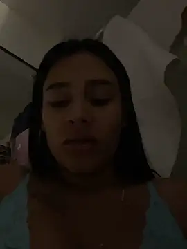 Snapshot of AlisonBeltran1 chatting on April 23, 2026, 6:03 am AlisonBeltran1 online show from April 23, 2026, 6:03 am